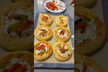 Mini pizza sans farine 🍕 #recette #faitmaison #pizza #salam #aajib_ya_salam #cuisine