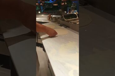 pizza making #italiancuisine #italianmusic #pizzalover #pizzatime