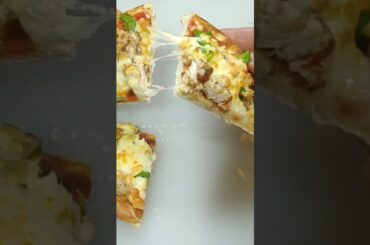 kashmiri pizza 🍕 with kandroo roti#shorts#ytshorts#yt #shorts feed/@mysmallworld86