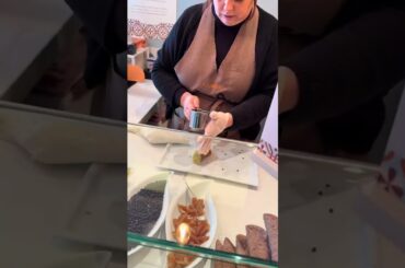 Freshly made #cannoli in #Milan 🇮🇹🙌 #italy #italianfood #shorts #foodshorts #milanfood