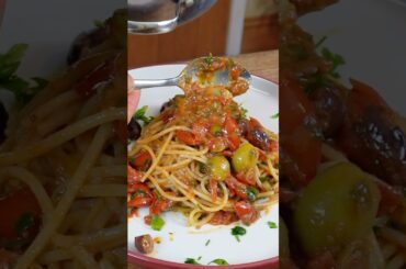 Hot & Spicy Pasta alla Puttanesca