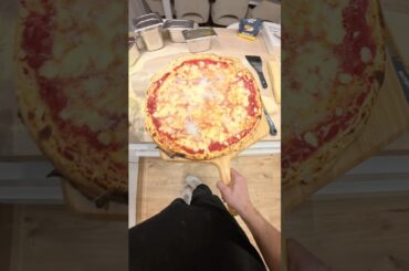 60cm New York Style Pizza.😍👇🏻