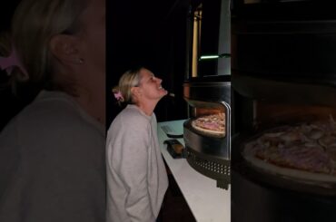 3ème et dernière partie, garnissage et cuisson des pizzas !!! #pizzas #recette #shorts