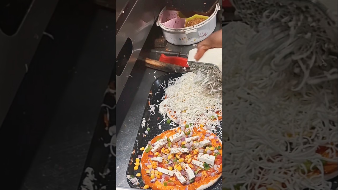 Famous pizza in Delhi😋😍 || India street food #delhifood #shortvideo #youtubeshorts #ytshorts #food Famous pizza in Delhi😋😍 || India street food #delhifood #shortvideo #youtubeshorts #ytshorts #food
