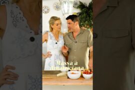 Massa à Amatriciana em 1 minuto 😋 #italianfood #pasta #spaghetti #anahickmann #gastronomia