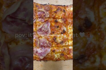Saturday night in Italy = 🍕#foryou #recipe #perte #food #pizza #pizzanight #cooking #italy #dinner