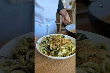A Real Taste of Puglia: Orecchiette e Cime di Rapa🥦🇮🇹 #pasta #italianfood #shorts