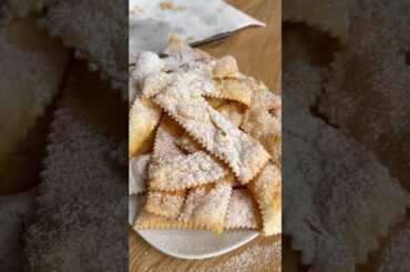 The CRISPIEST Italian Carnival Treat! Chiacchiere It’s Carnevale! 🎭 #italianfood #dessert #shorts