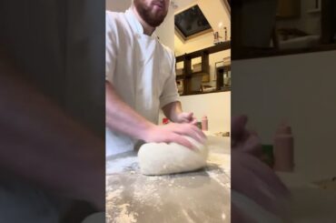 How to make pizza 🍕🇮🇹#pizza #napoli #italian #recipe #fyp #chefathome