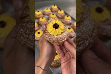 How about a Santa Rosa? 🌼 . . . #pastry #chef  #italia #sfogliatella #dessert  #patisserie