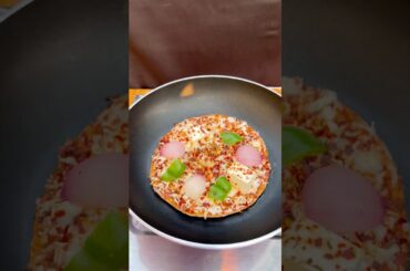 Bachi Hui Roti Se Pizza | Instant Roti Pizza at Home #pizza #shorts