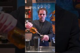 This NYC Chophouse Combines Prime Steak with a Deep Appreciation for Good Music | Meal Estate