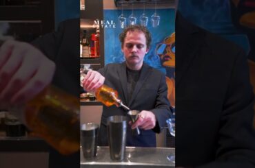 This NYC Chophouse Combines Prime Steak with a Deep Appreciation for Good Music | Meal Estate