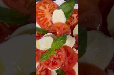 Real Italian Caprese #shorts #recipe #cooking #easy #italianfood #salad #tasty #classic #vegan