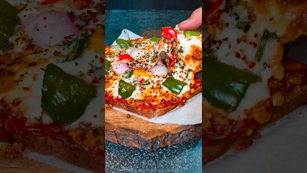 5-Min Bread Pizza in Oven ๐ | Onion Capsicum Cheesy Pizza Recipe #shorts 5-Min Bread Pizza in Oven ๐ | Onion Capsicum Cheesy Pizza Recipe #shorts