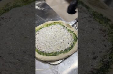Mushroom White sauce pizza🥹 #shorts  #food #america #italy #pizza #whatsappstatus #shortvideo #art
