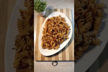 Quick & Easy Garlic Tomato Pasta ~ Pasta Recipe #ViralPasta#PastaRecipe#Food#YTShorts