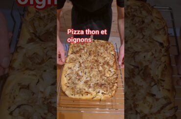 Pizza thon et oignons #tradition#italienne#food#passion#amore#italy