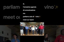 Ci siamo resi conto di non esserci mai presentati (ma era troppo tardi per farlo in modo serio)