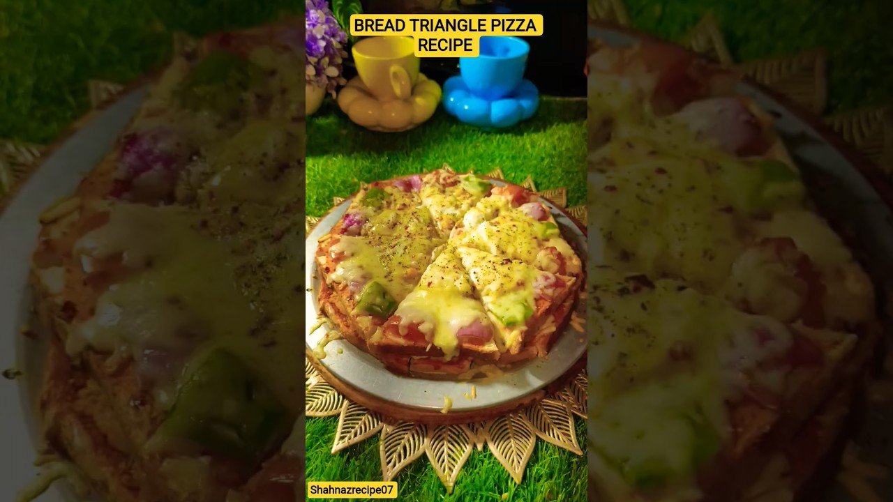 Cheesy Bread Triangle Pizza | Easy Homemade Pizza Recipe#short#ytshorts #shahnazrecipe07 Cheesy Bread Triangle Pizza | Easy Homemade Pizza Recipe#short#ytshorts #shahnazrecipe07