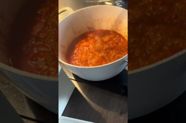 Our daddy is cooking Italian pasta ❤️