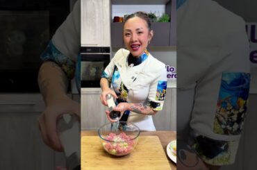 RAVIOLI DI CARNE CINESI - JIAOZI🥟🥢 #Shorts