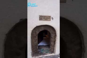 Lubang Kecil di Italia Ini Sudah Ada 500 Tahun!#shorts #youtubeshorts  #italia