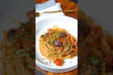 #macarraocomsardinha#sardinha#puttanesca#putanesca#receitas #jujuguerra