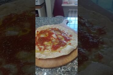 pizza in 30 minuti senza lievito croccante e leggera