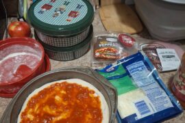 I tried to out pizza the hut for my wife's work lunches. Yall tell me.