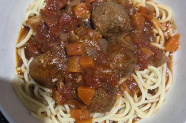 Slow cooker beef meatball ragu