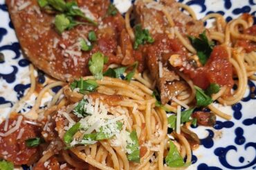 Spaghetti with steak pizzaiola
