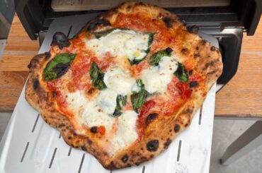 My first attempts with new pizza oven😋