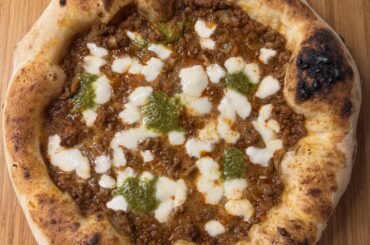 Ragù with a touch of pesto