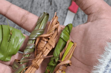 Who likes wrapping lemongrass and adding them in the pasta
