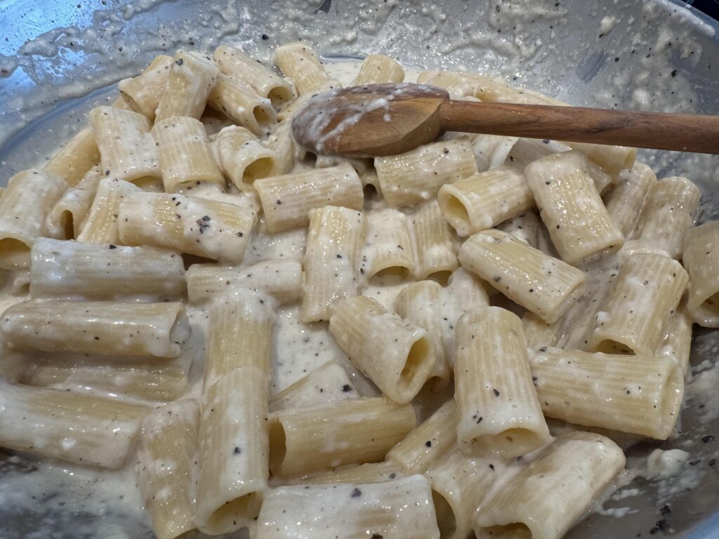 Rigatoni Cacio e Pepe