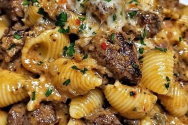 Creamy beef and shells pasta skillet