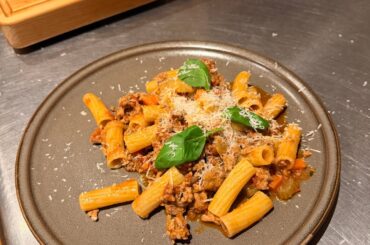 Ragú Adjacent Meat Sauce Tonight