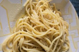 Spaghetti w garlic and olive oil