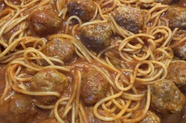 Spaghetti with meatballs