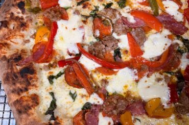 A nice little diavolo to start the day. 73% hydration in a wood fire oven.