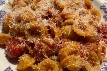 Orecchiette with tomato sauce