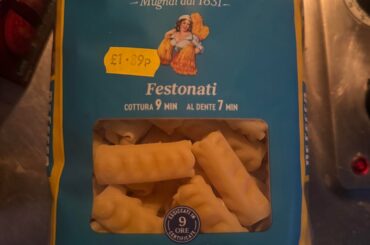 Found this wonky shape of pasta - wanna know what sauce would it better go with.