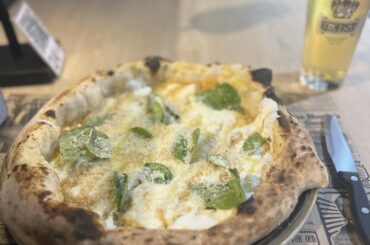 Pizza Quattro formaggi & birra 🤤