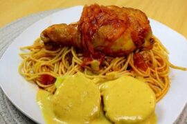 Noodles with chicken and Huancaína-style potatoes