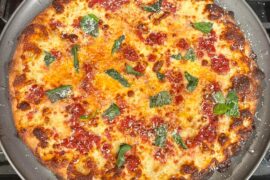 A lovely cheese pizza, just for me!