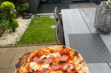 This would get me banned in Naples… but I’d still serve it. 🍕🔥