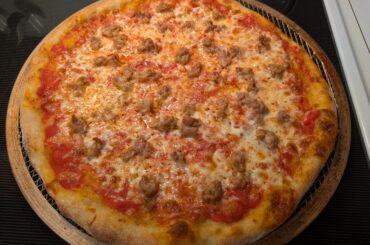 NYCish style Italian sausage pizza