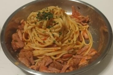 Linguine al pomodoro con petto d’anatra affumicato