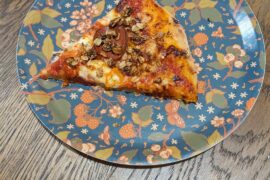 Inspired by the Magic the gathering and Teenage Mutant Ninja Turtles crossover, I made a spicy oatmeal pizza